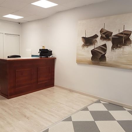 Hotel Mayna Бенидорм Екстериор снимка