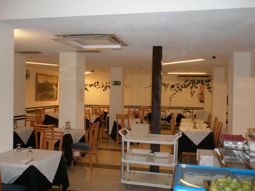 Hotel Mayna Бенидорм Екстериор снимка