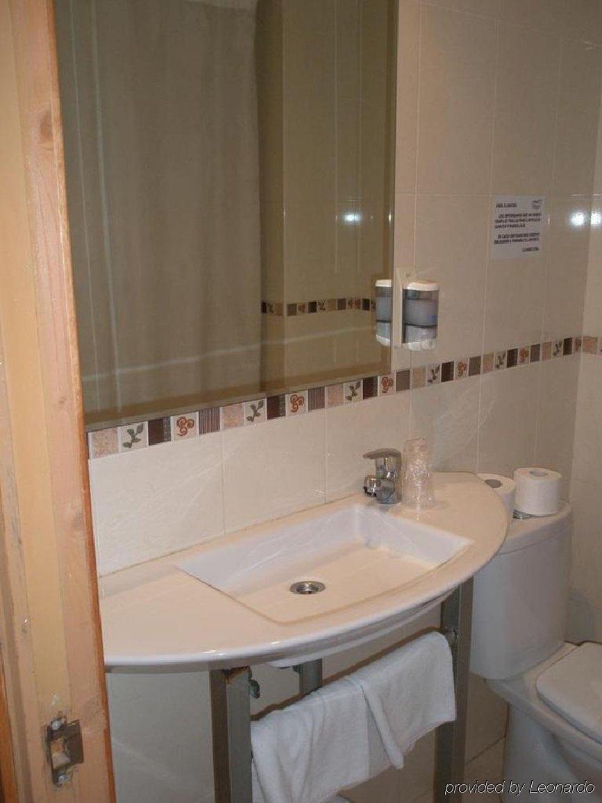 Hotel Mayna Бенидорм Екстериор снимка