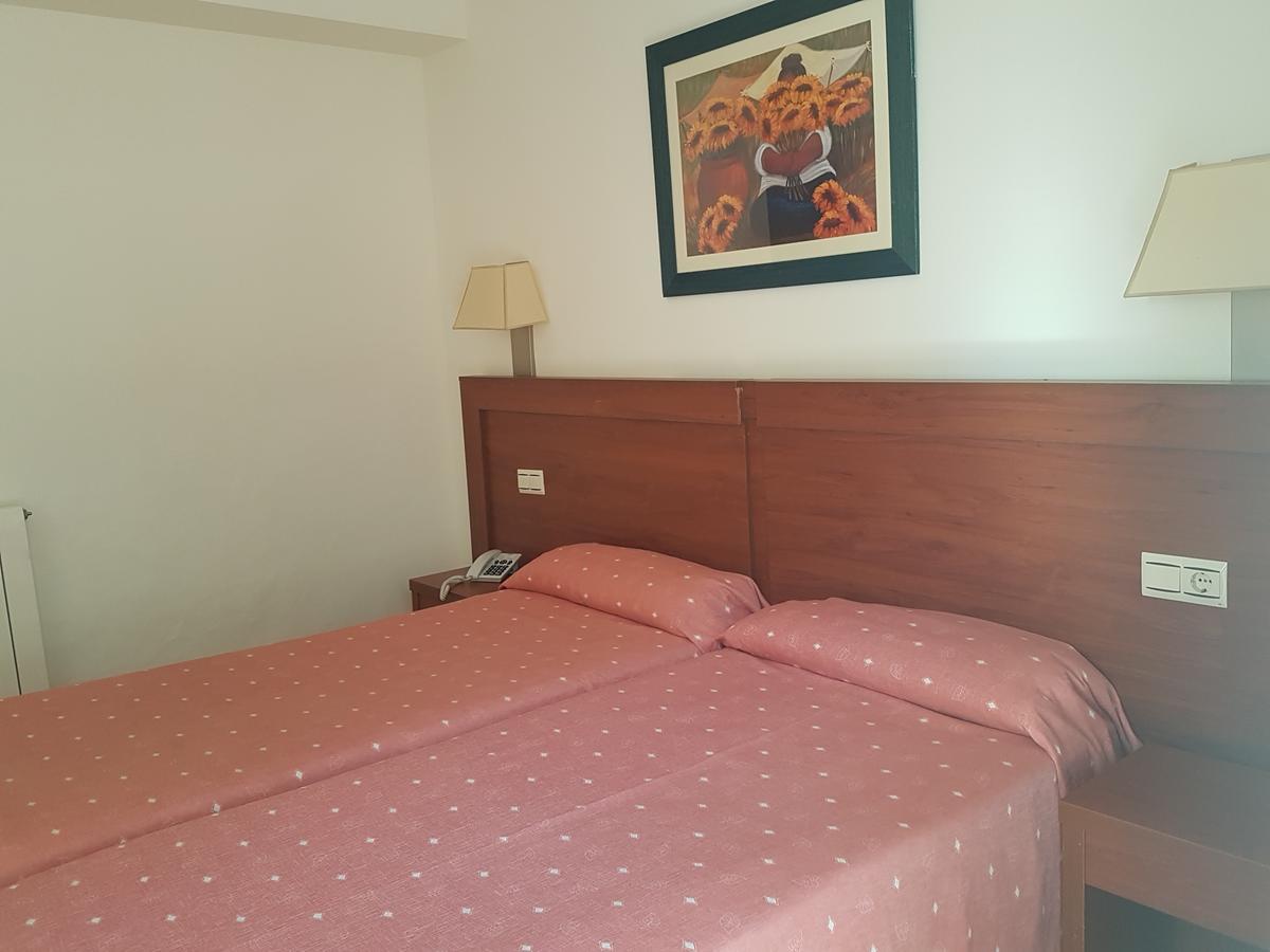 Hotel Mayna Бенидорм Екстериор снимка