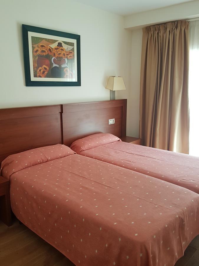 Hotel Mayna Бенидорм Екстериор снимка